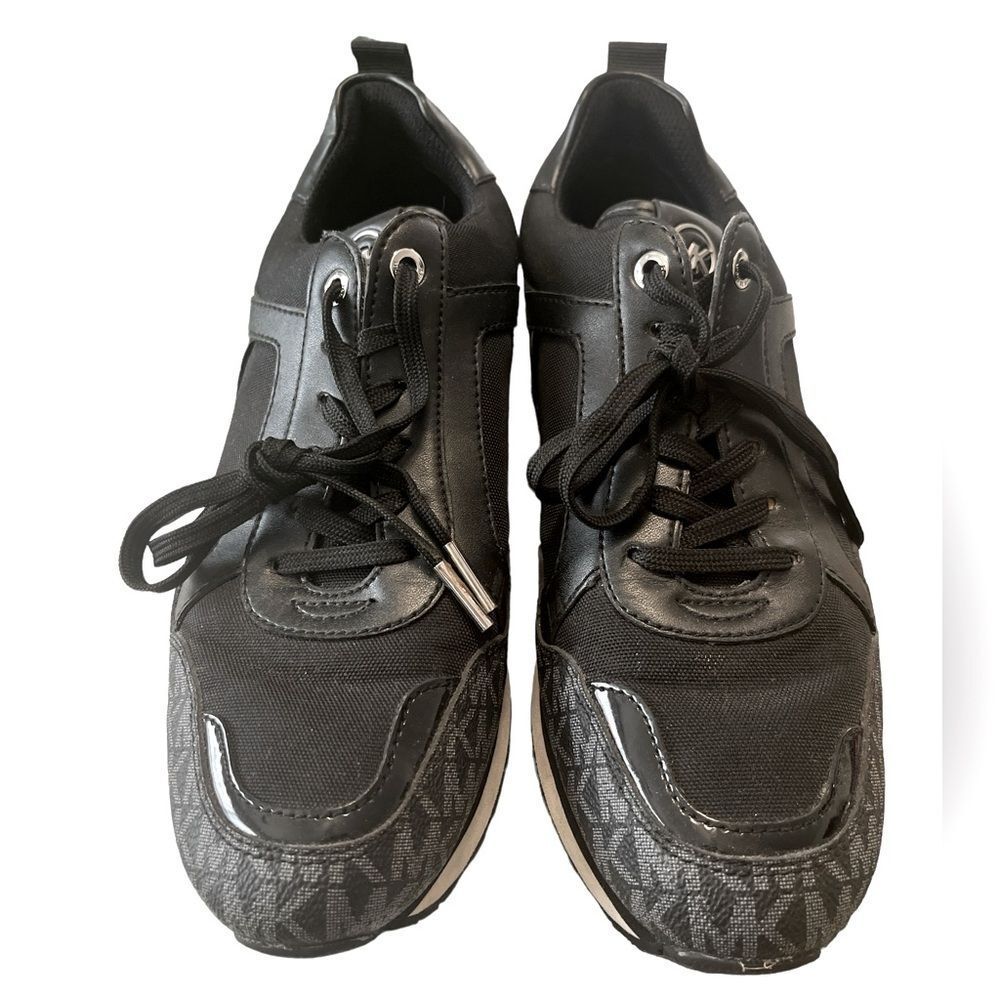 Michael Kors Wilma Color-Block Logo Trainer Fashion Sneakers - Picture 5 of 9